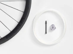 Bontrager Aeolus Elite 35 TLR Disc Road Front 11 Bontrager Aeolus Elite 35 TLR Disc Road Front -Bontrager bontrager aeolus elite 35 tlr disc front wheel 383431 13 2