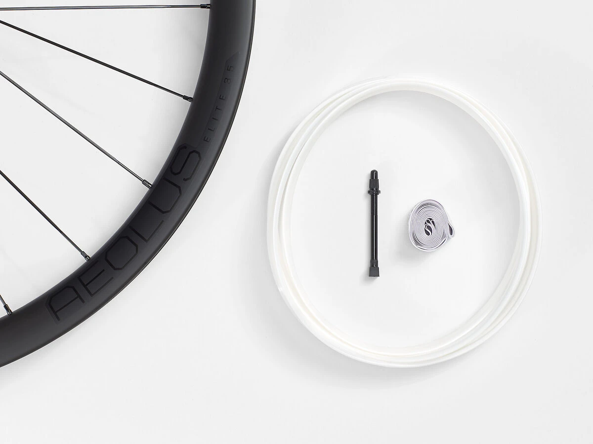 Bontrager Aeolus Elite 35 TLR Disc Road Rear 7 Bontrager Aeolus Elite 35 TLR Disc Road Rear - Image 5