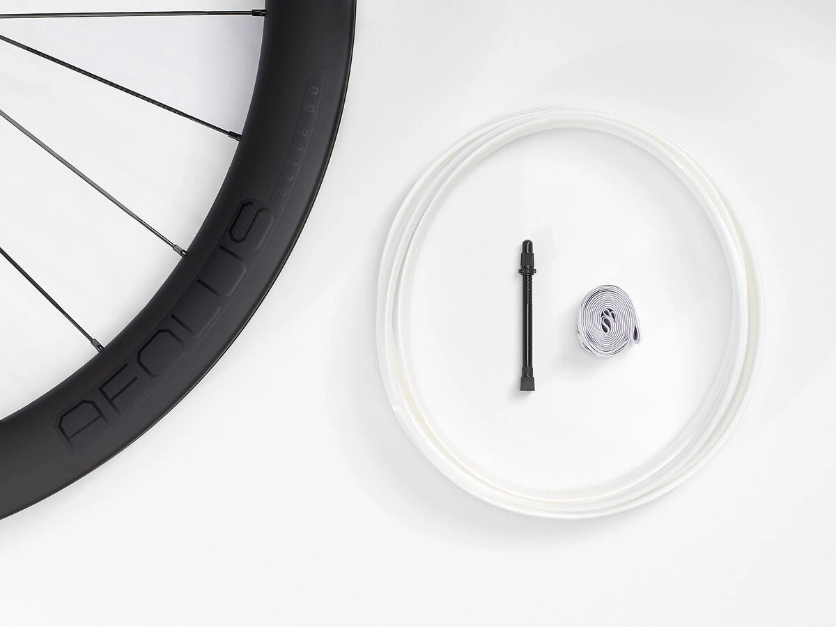 Bontrager Aeolus Elite 50 TLR Disc Road Rear 7 Bontrager Aeolus Elite 50 TLR Disc Road Rear - Image 5