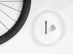 BONTRAGER Aeolus Elite 50 TLR Disc Road Rear 11 BONTRAGER Aeolus Elite 50 TLR Disc Road Rear -Bontrager bontrager aeolus elite 50 tlr disc front wheel 383432 13