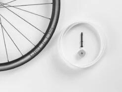 Bontrager Aeolus RSL 37 TLR Disc Road Front -Bontrager bontrager aeolus rsl 37 tlr disc front wheel 383434 11 2