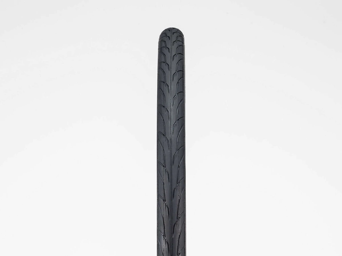 Bontrager H1 Hard-Case Lite Hybrid Tire 4 Bontrager H1 Hard-Case Lite Hybrid Tire - Image 2