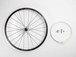 Bontrager Paradigm Elite 25 TLR Disc Road Wheel 700c Front -Bontrager bontrager paradigm elite 25 tlr disc road wheel 27 inch front 362958 14